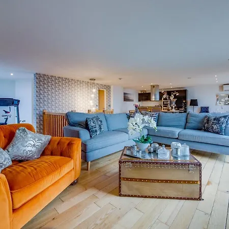 Spacious 3-Bed Penthouse With City Sky Line Views Sheffield Exterior photo
