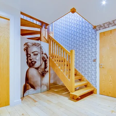 Spacious 3-Bed Penthouse With City Sky Line Views Sheffield Exterior photo